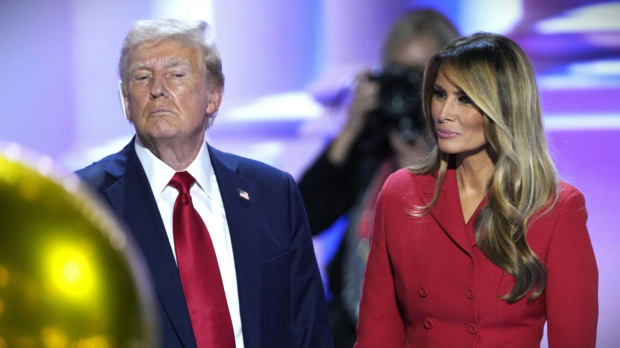 Donald und Melania Trump beim Parteitag der Republikaner im Juli in Milwaukee. Trump bekommt immer mehr Kritik aus der eigenen Partei zu hören.